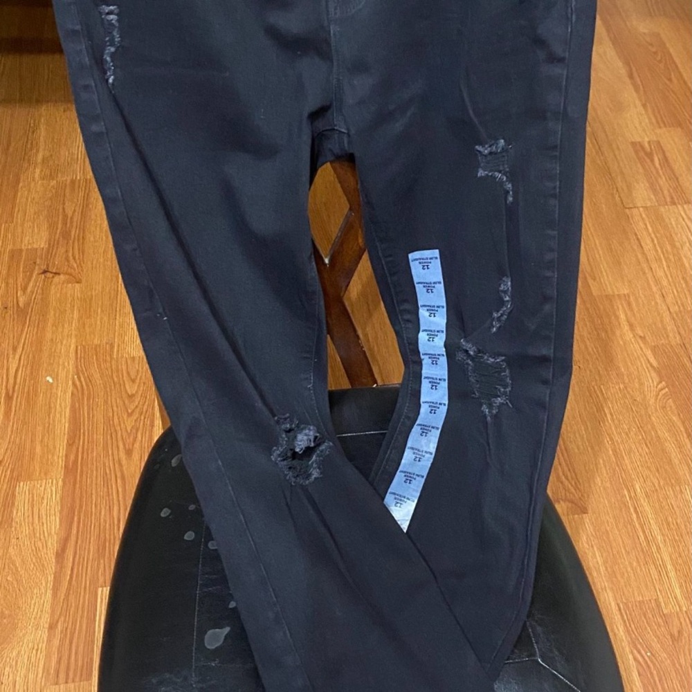 Black Distressed Jeans